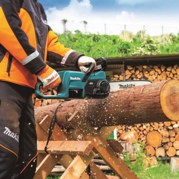MAKITA CHAINSAW 18V DUC307ZX3 30cm