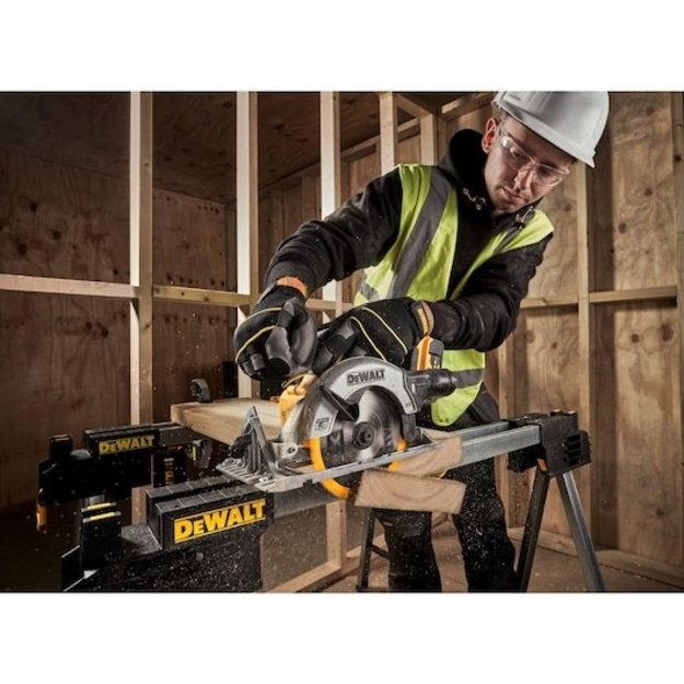 DeWALT DCS565P2-QW portable circular saw