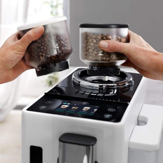 Delonghi | Coffee maker | Rivelia EXAM440.55.W | Pump pressure 19 bar | Built-in milk frother | Fully Automatic | 1450 W | Arcti