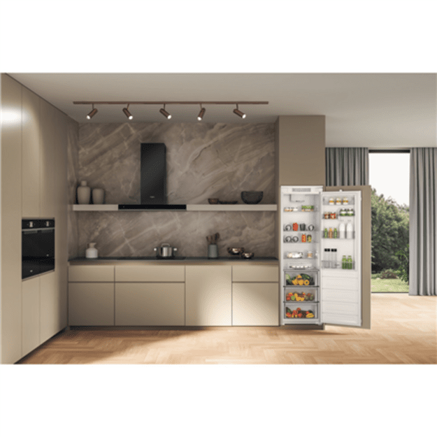 Whirlpool Refrigerator | WHSD18A013D1 | Energy efficiency class E | Built-in | Larder | Height 177 cm | Fridge net capacity 306
