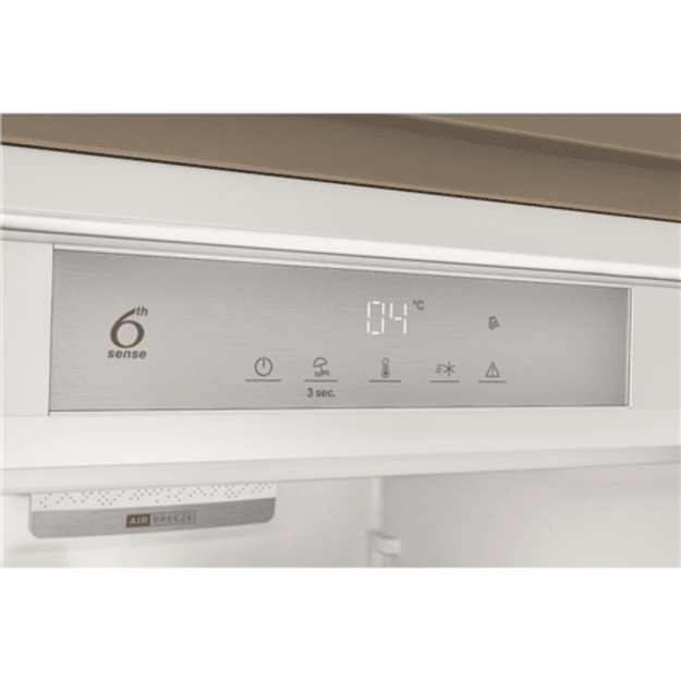 Whirlpool Refrigerator | WHSD18A013D1 | Energy efficiency class E | Built-in | Larder | Height 177 cm | Fridge net capacity 306