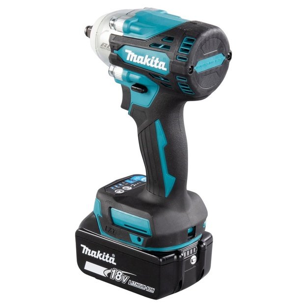 MAKITA. STROKE WRENCH. 18V DTW302Z 300Nm 3/8 