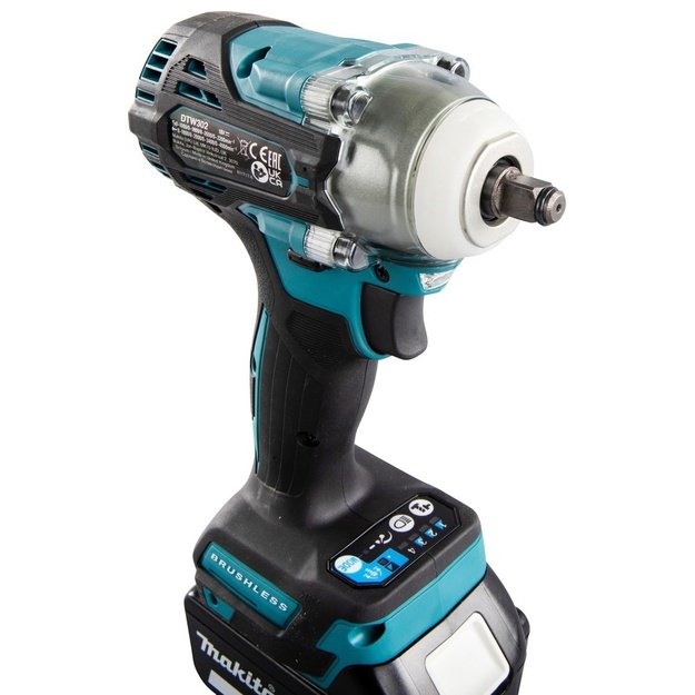 MAKITA. STROKE WRENCH. 18V DTW302Z 300Nm 3/8 