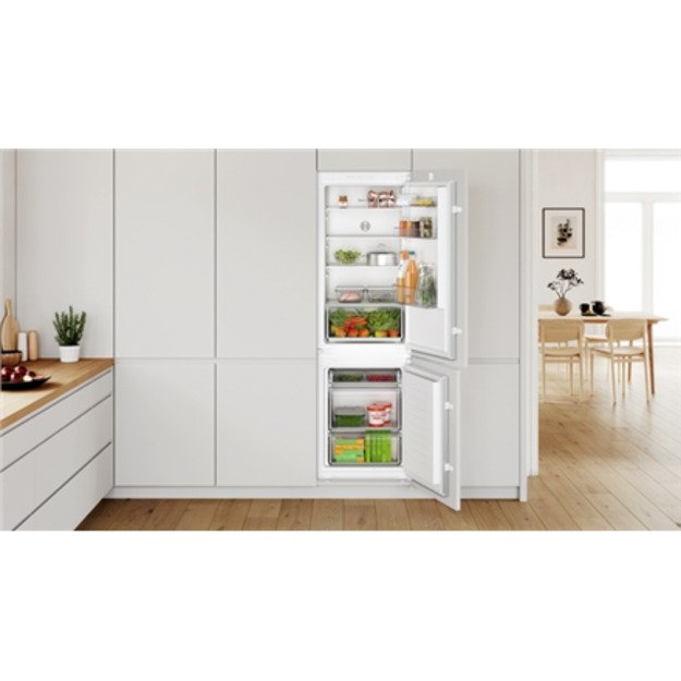 Bosch Serie 2 KIV86NSE0 fridge-freezer Built-in 267 L E White 3