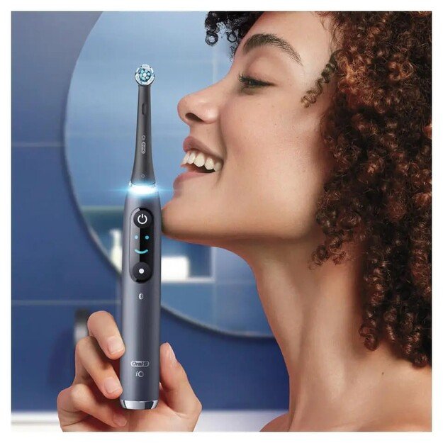 Oral-B iO Series 9N Adult Vibrating toothbrush Black 2