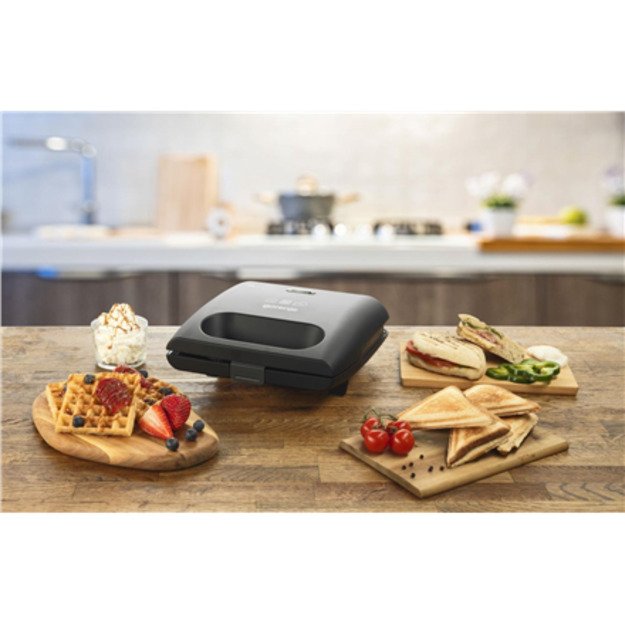 Gorenje | Sandwich maker | SM703GCB | 700 W | Number of plates 3 | Number of pastry 2 | Black 2