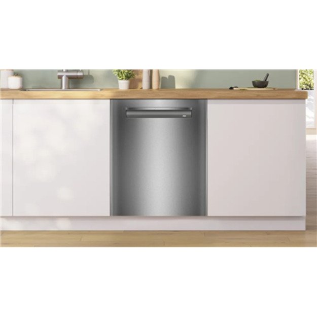 Dishwasher | SMP4HCS03S | Built-under | Width 60 cm | Number of place settings 14 | Number of programs 6 | Energy efficiency cla