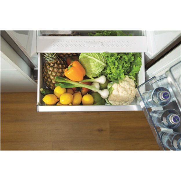 Gorenje | Refrigerator | NRK6202AXL4 | Energy efficiency class E | Free standing | Combi | Height 200 cm | No Frost system | Fri 3