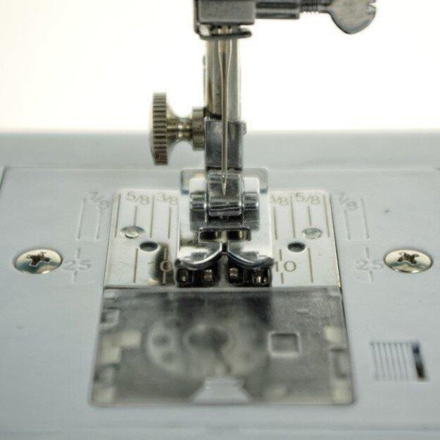 Łucznik Everyday Automatic sewing machine Electromechanical