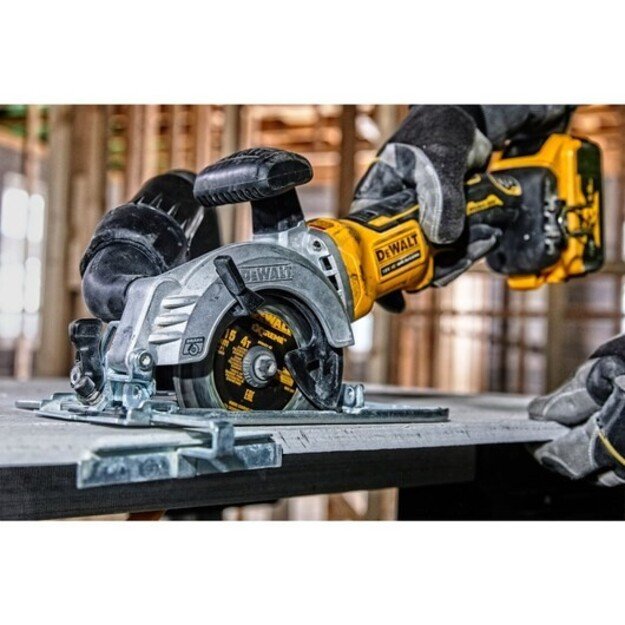 DEWALT. STEEL AND CONCRETE CUTTER 54V 230mm DCS691N