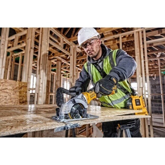 DEWALT. STEEL AND CONCRETE CUTTER 54V 230mm DCS691N