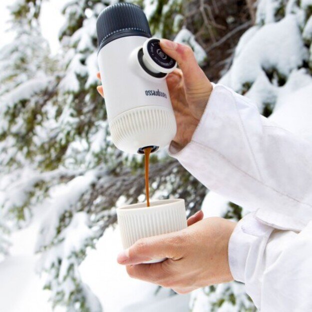 WACACO NANOPRESSO CHILL WHITE rankinis maltos kavos aparatas su dėklu, balta
