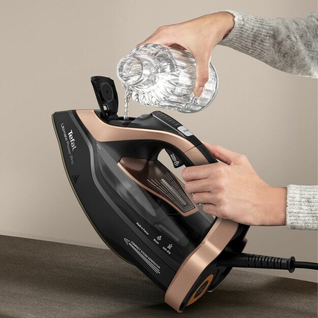 Tefal Ultimate Power Pro FV9E50 Dry and Steam iron Durilium AirGlide Autoclean soleplate 3200 W Black, Copper 4