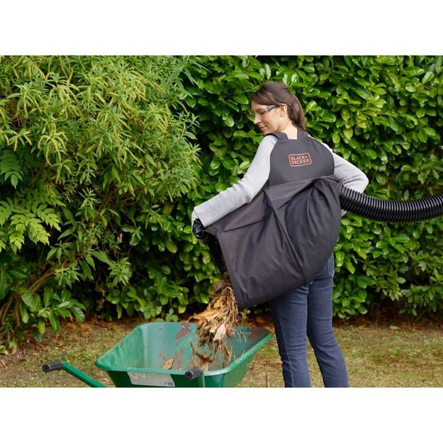 3-in-1 garden vacuum cleaner/blower and shredder/ 2900W,390km