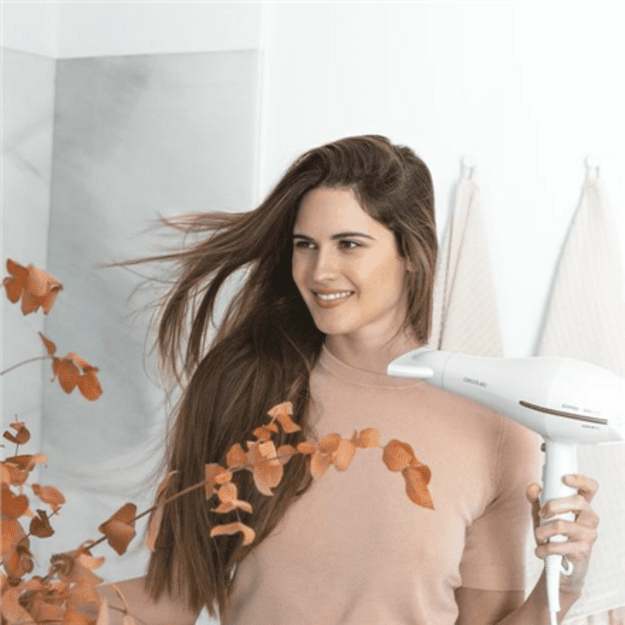 Cecotec Hair Dryer | IoniCare 5300 Maxi Aura | 2200 W | Number of temperature settings 3 | Ionic function | Diffuser nozzle | Wh