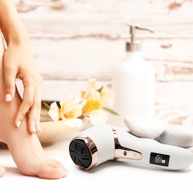 Rio Go Smooth Electric Foot File With Vacuum Action, White