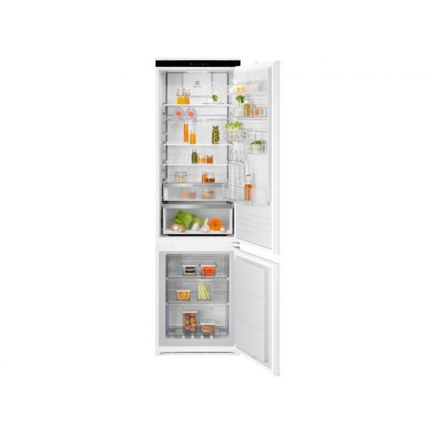 188 cm. įmontuojamas &scaron;aldytuvas su &scaron;aldikliu &bdquo;No Frost AI CoolAssist&ldquo; Electrolux E7CNAE19S