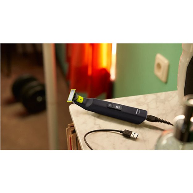Philips OneBlade Pro 360 QP6542/15 Face and Body 2