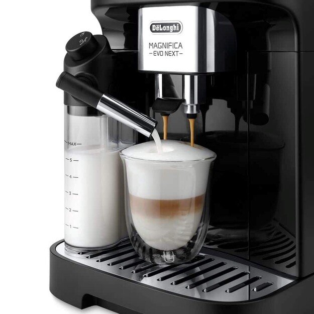 Delonghi Coffee maker | Magnifica Evo | Pump pressure 15 bar | Built-in milk frother | Automatic | 1450 W | Black