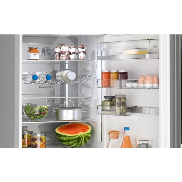 Bosch Serie 6 KGN39LBCF fridge-freezer Freestanding 363 L C Black 3