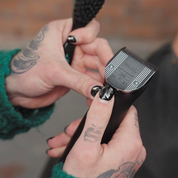 Wahl ChromStyle Black Lithium-Ion (Li-Ion) 2