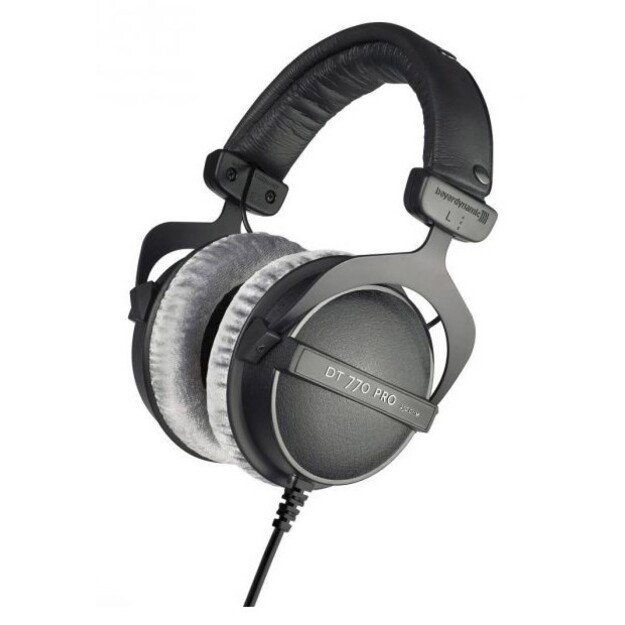 Beyerdynamic | Reference headphones | DT 770 PRO | Wired | On-Ear | Black
