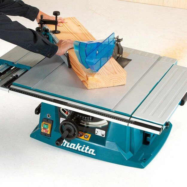 Makita MLT100N table saw 4300 RPM