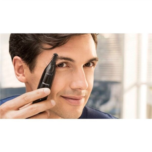 Philips | Nose and Ear Trimmer | NT1650/16 | Nose Hair Trimmer | Wet & Dry | Black 3