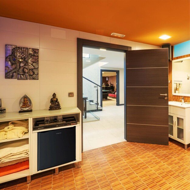 Manta MM515PBK Fridge 46L Black 6