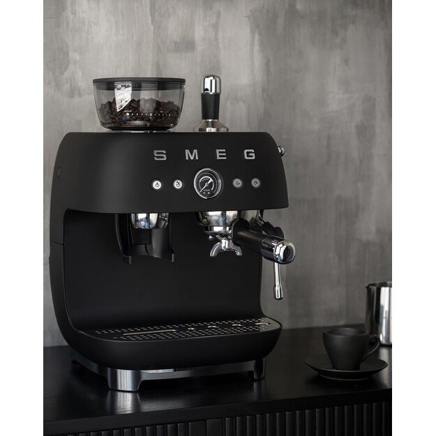 Smeg 50 s Style Espresso Coffee Machine EGF03BLEU Black