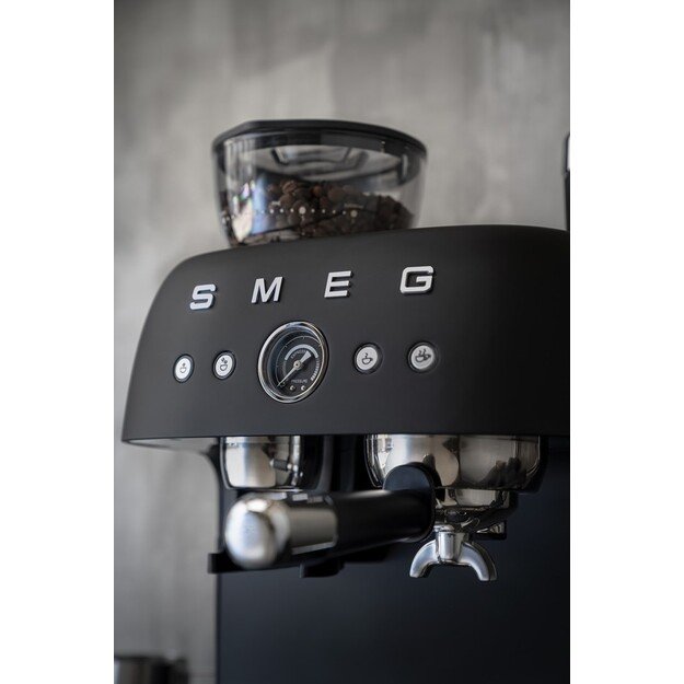 Smeg 50 s Style Espresso Coffee Machine EGF03BLEU Black