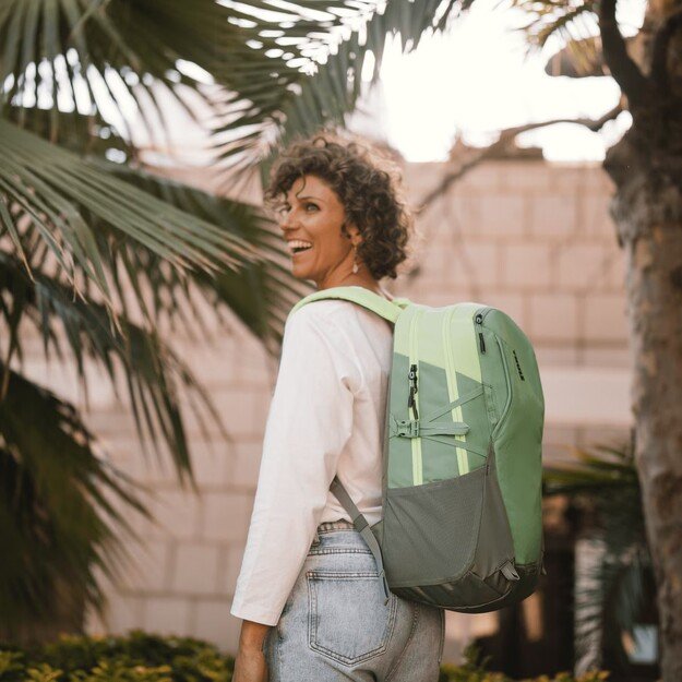 Thule | Backpack 23L | EnRoute | Fits up to size 15.6   | Laptop backpack | Pond Gray/Dark Slate