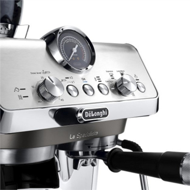 De&rsquo;Longhi La Specialist Arte Compact Manual Bean to Cup coffee machine with Cold Brew