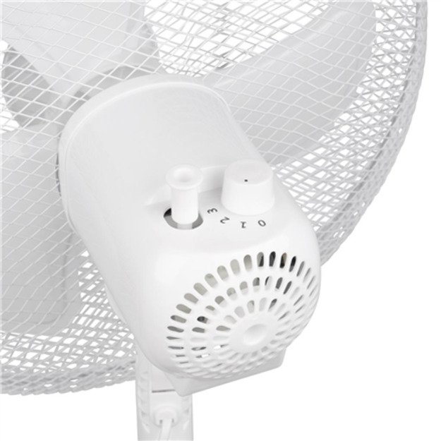 Tristar | VE-5755 | Stand Fan | Diameter 40 cm | Number of speeds 3 | Oscillation | White