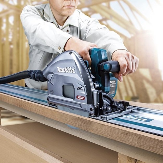 Makita SP001GZ03 plunge router