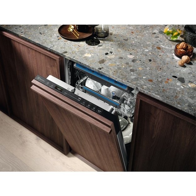 Indaplovė ELECTROLUX EEM63301L
