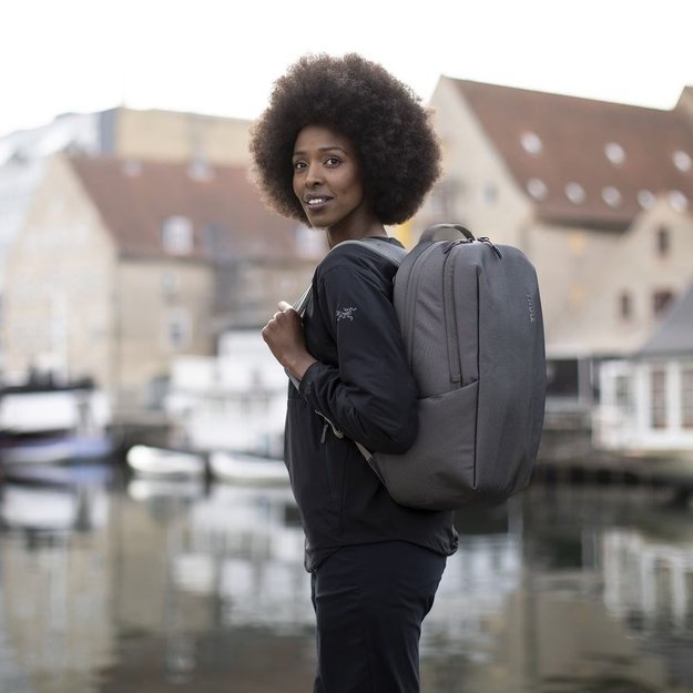 Thule | TSLB415 Subterra 2 | Laptop Backpack 21L | Fits up to size 16   | Backpack | Vetiver Gray | Shoulder strap