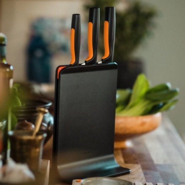 FISKARS SET OF 3 KNIVES IN A BLOCK BLACK FUNCTIONAL FORM