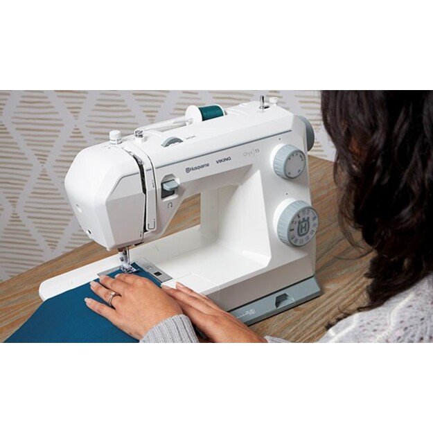Husqvarna Onyx 15 sewing machine