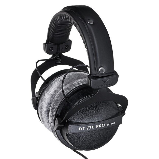 Beyerdynamic | Studio headphones | DT 770 PRO | Wired | On-Ear | Black 9