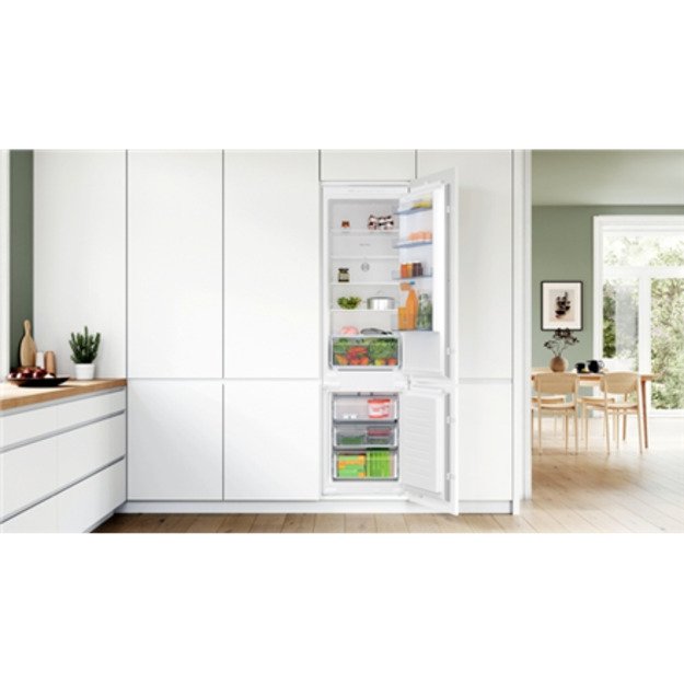 Bosch Serie 2 KIN96NSE0 fridge-freezer Built-in 290 L E White 2
