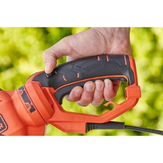 BD HEDGE TRIMMER 650W/60cm/25mm