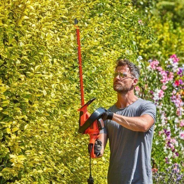 BD HEDGE TRIMMER 650W/60cm/25mm