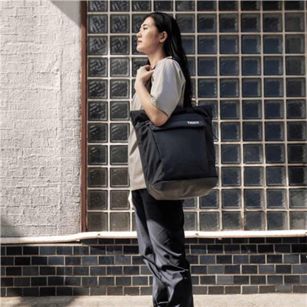 Thule | Tote 22L | PARATB-3116 Paramount | Tote bag | Waterproof | Black
