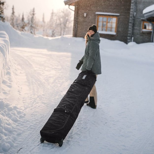 Thule 5176 Roundtrip Rolling Snowboard Bag 165cm Black