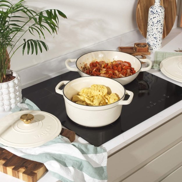 Salter BW13771C Chester 3.4L Cast Iron Casserole Pot 24 cm, Cream