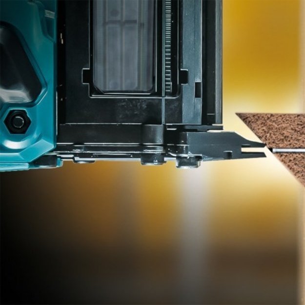 Makita DFN350Z nailer/staple guns