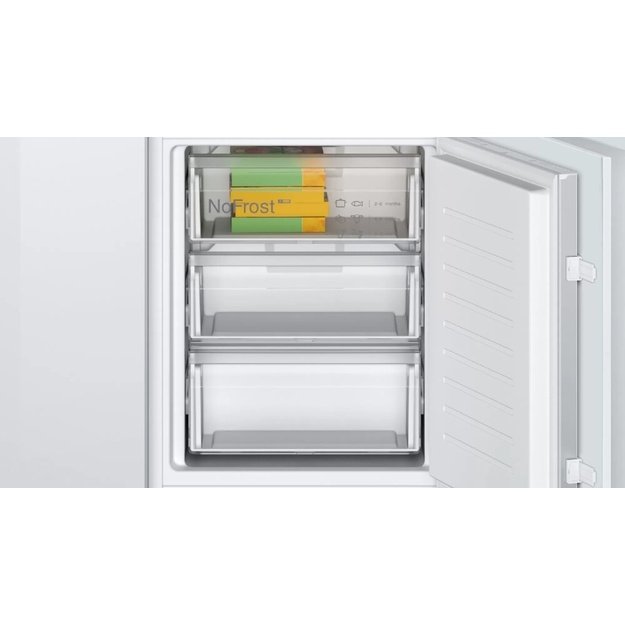 Įmontuojamas &scaron;aldytuvas Bosch KIN86VSE0