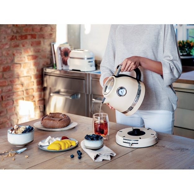 KitchenAid 5KEK1522EAC electric kettle 1.5 L 2400 W Cream
