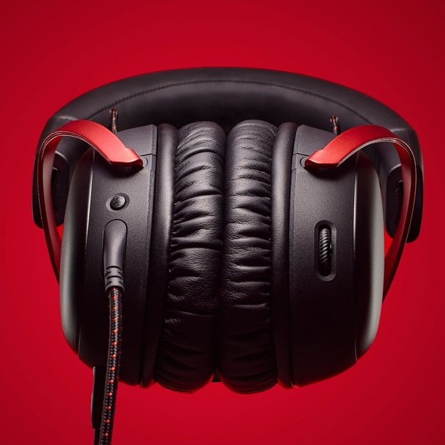 HyperX Cloud III - Gaming Headset (Black/Red)
